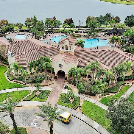 Vista Cay Luxury 4 Bedroom Condo